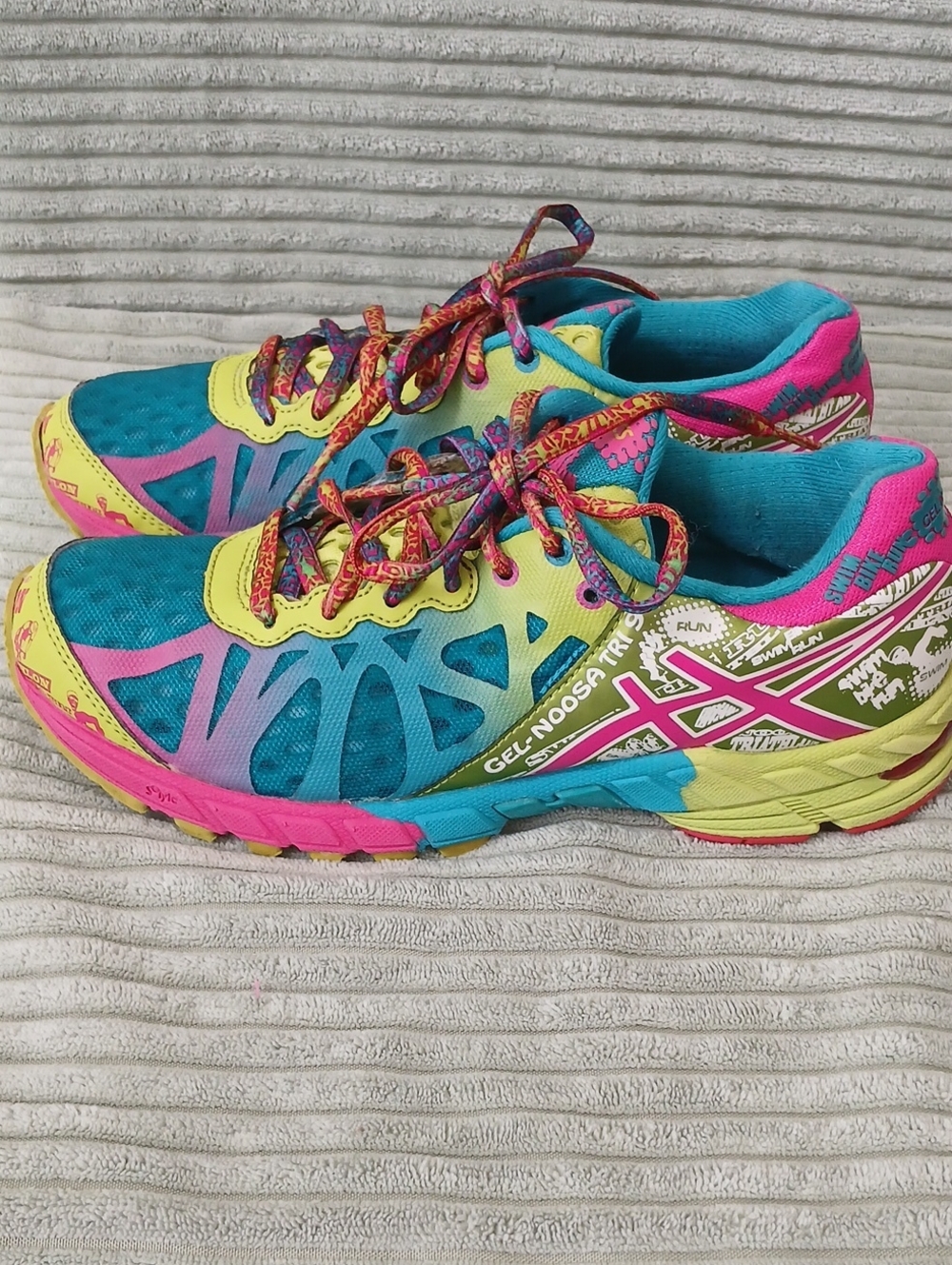 Asics Gel Noosa Tri 9 Running Shoes for Women 6.5